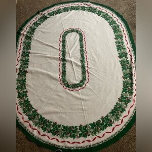 Vintage Christmas Tablecloth With Holly Design 80x63